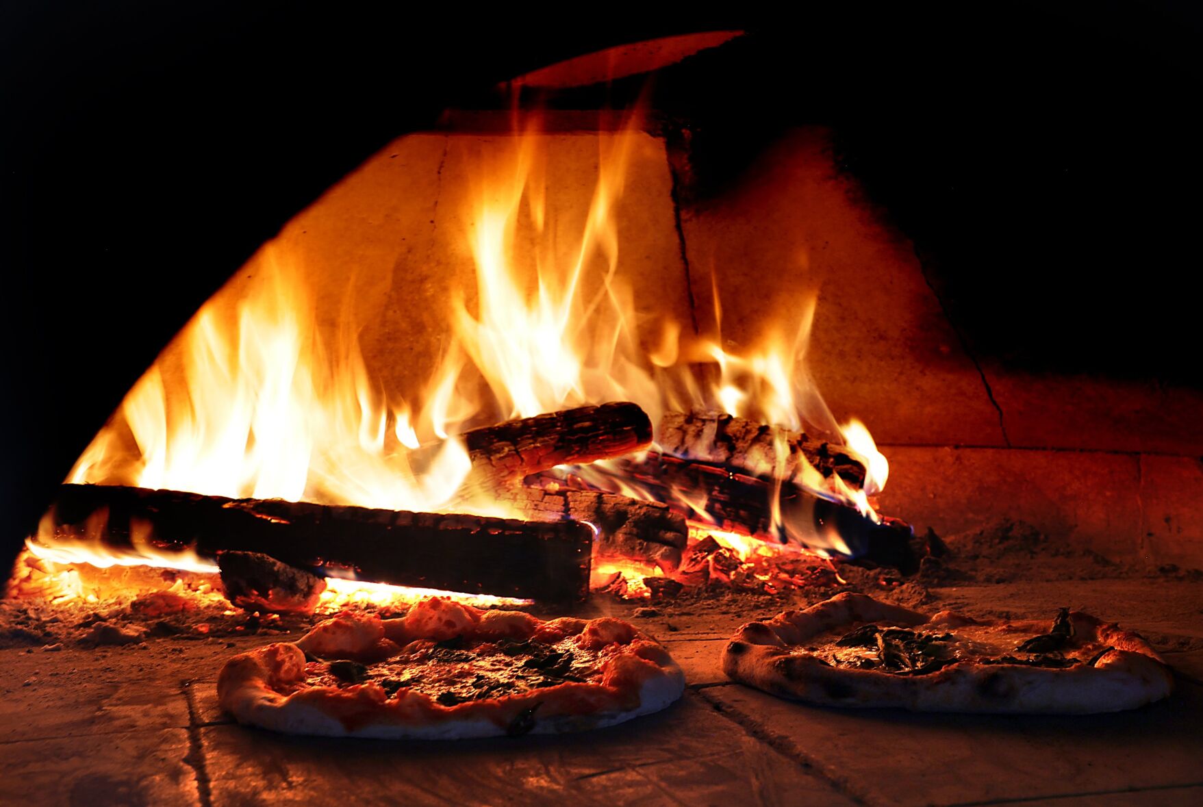Pizza Via opens in Central West End